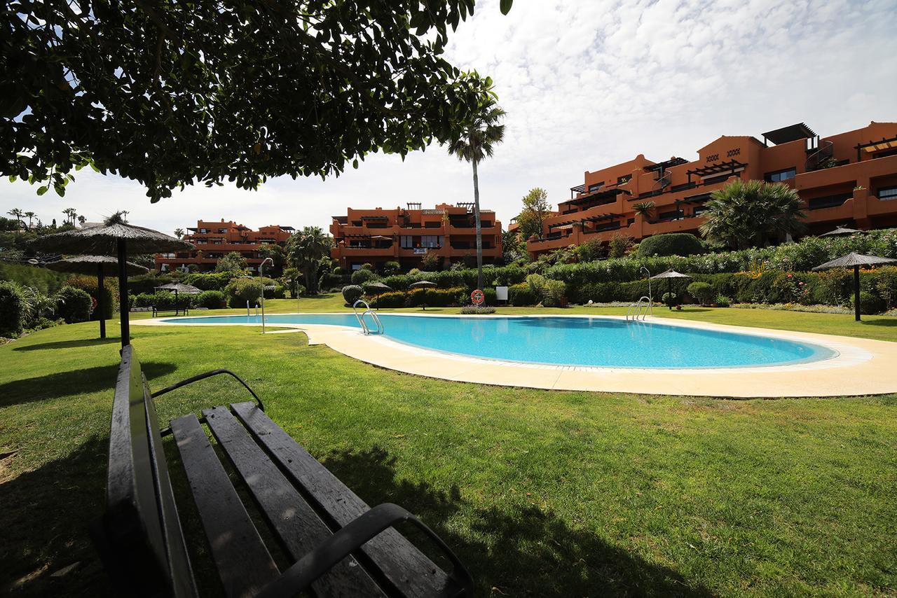 Jardines De Nueva Galera Cozy Penthouse Apartamento Estepona Exterior foto